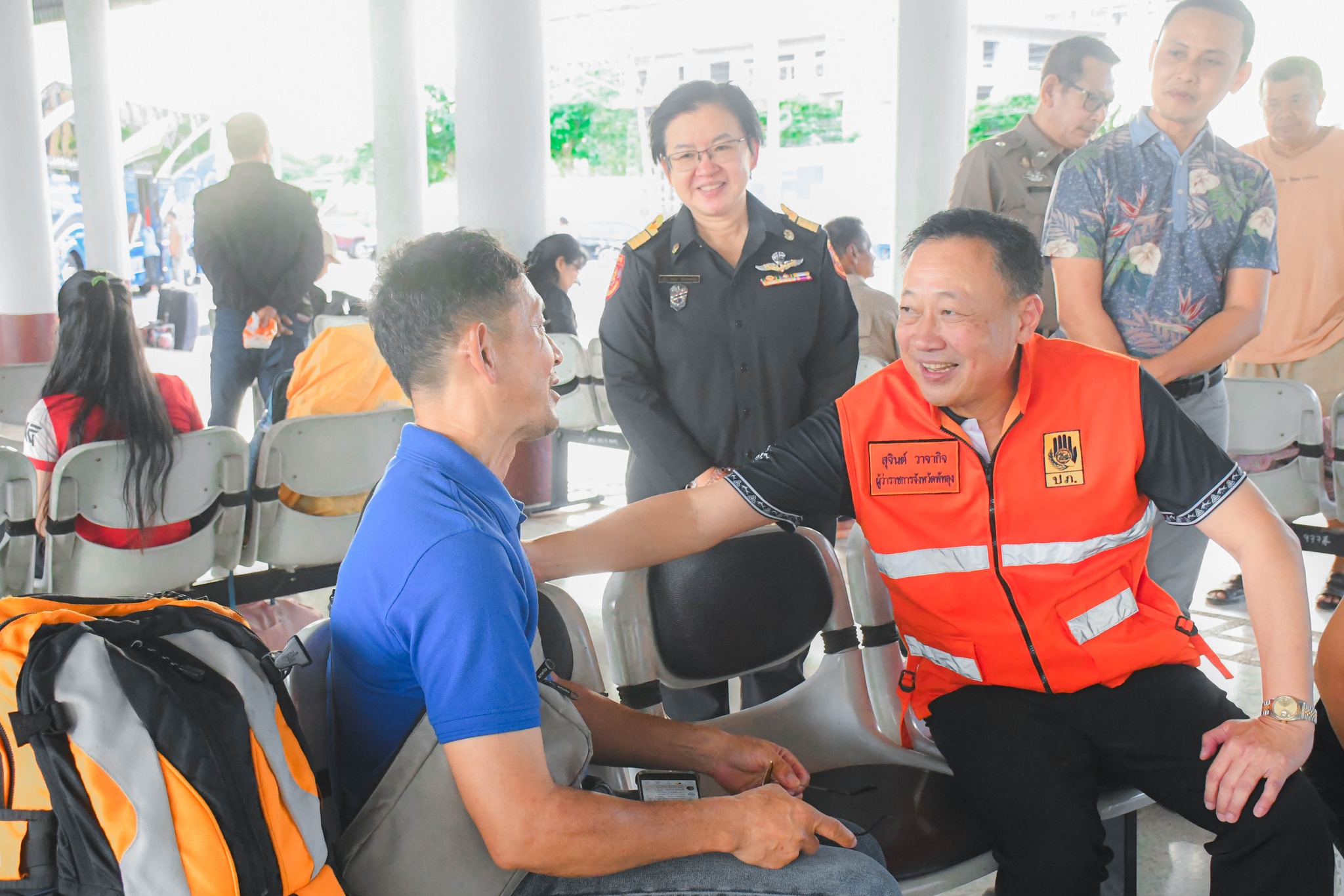 เดินทางอุ่นใจ ผู้ว่าราชการจังหวัดพัทลุง ตรวจเข้มสถานีขนส่ง พร้อมดูแลประชาชนในช่วงเทศกาลสงกรานต์ 2569 🚕🚗